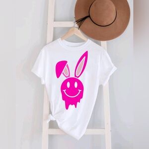 Smiley melting Easter bunny t-shirt unisex